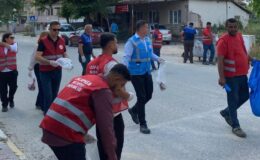 Masa başında değil sokakta
