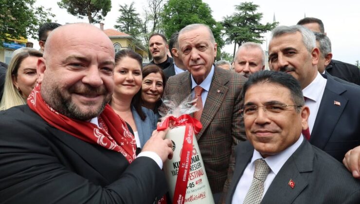 Cumhurbaşkanı Erdoğan’a kırmızı dipli mumla daveti