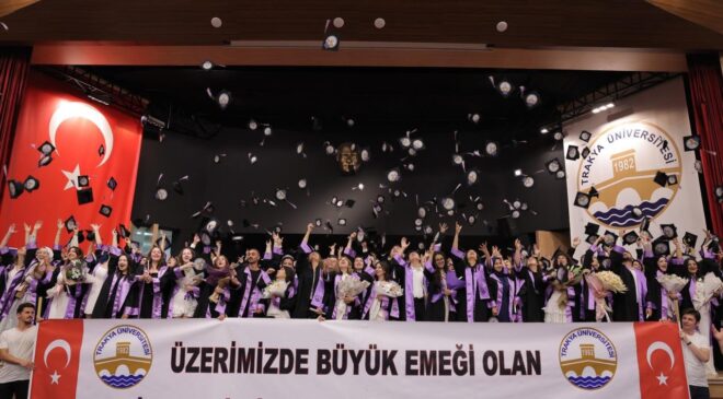 600 öğrenci kep attı
