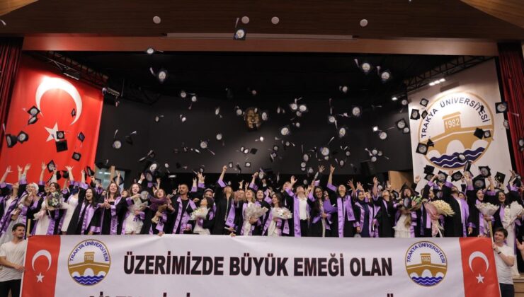 600 öğrenci kep attı