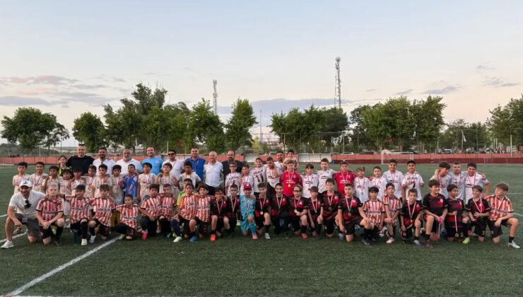 Kazanan dostluk oldu