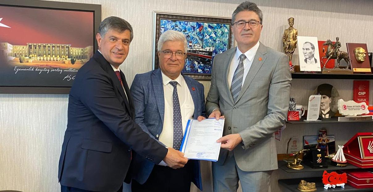 9 delegeden 8’i imza verdi