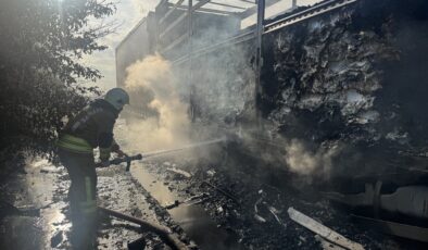 Nişasta yüklü TIR cayır cayır yandı