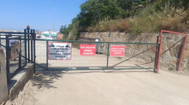 Araç girişine kapatıldı
