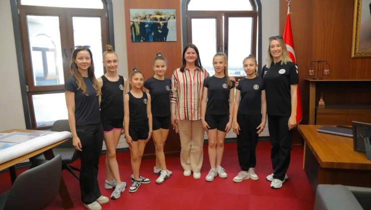 Gencan, başarılı sporcuları ağırladı