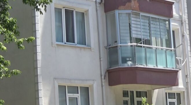 Kiralık evlerin yüzüne bakan yok