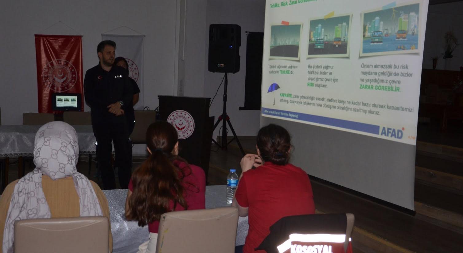 Afet bilinci eğitimi verildi