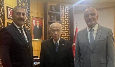 Bahçeli’den selam var