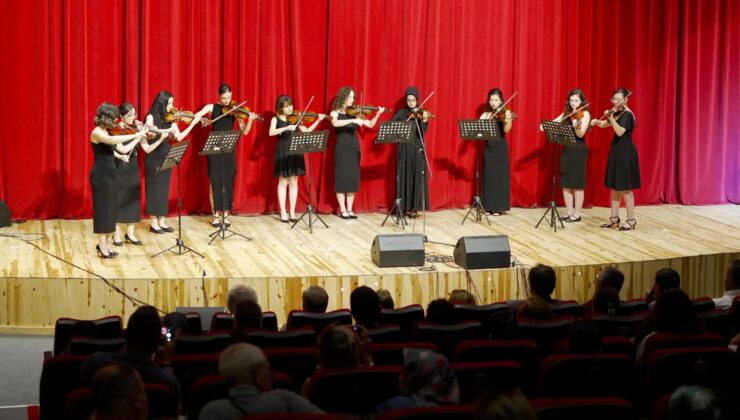 Öğrencilerden muhteşem yıl sonu performansı