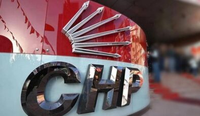 CHP’li eski vekillerden acil kurultay çağrısı