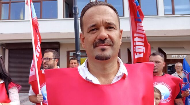 “Ek ders ücretleri neden zamanında ödenmiyor?”