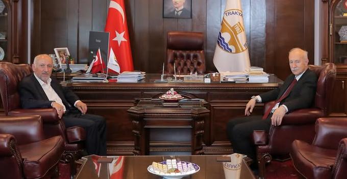 Eski müftü Üzüm’den Rektör Hatipler’e ziyaret