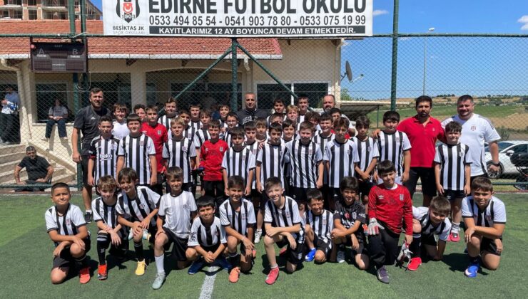 Beşiktaş Futbol Okulu’na sürpriz ziyaret