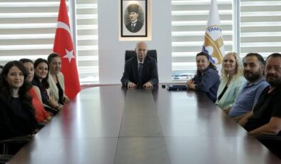 Hatipler, akademisyenlerle bir araya geldi