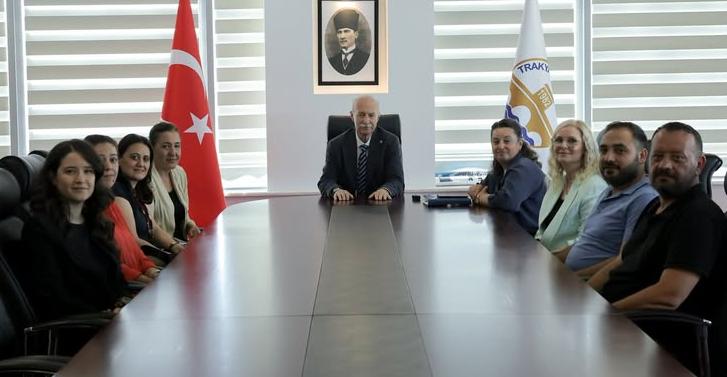 Hatipler, akademisyenlerle bir araya geldi