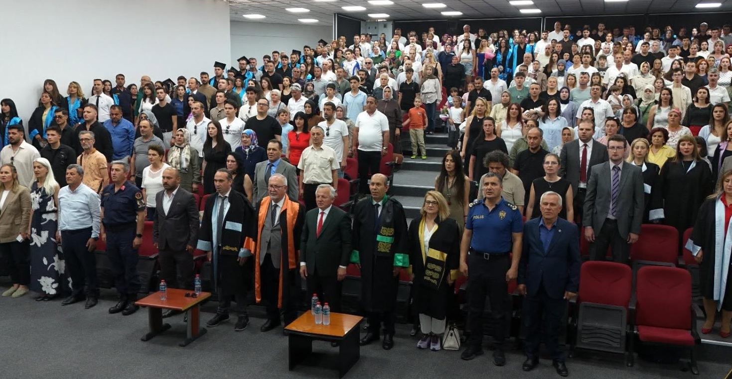 İpsala MYO’da mezuniyet coşkusu