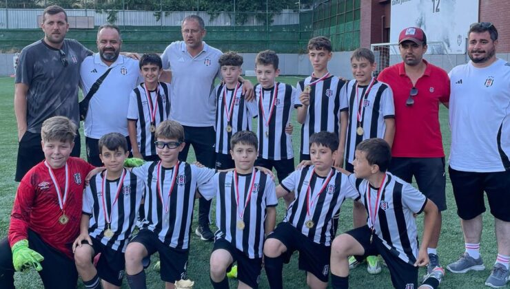 Minik kartallardan Türkiye derecesi