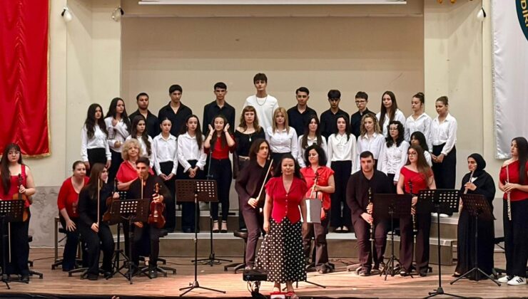 Öğrencilerden muhteşem konser
