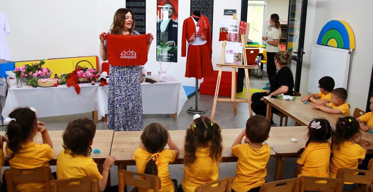 Öğrencilere Edirne gülü tanıtıldı