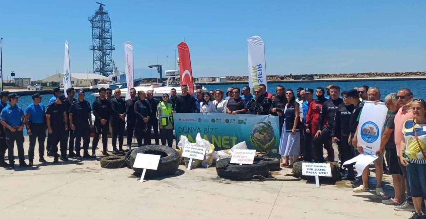 Kurbağa adamlar dip temizledi