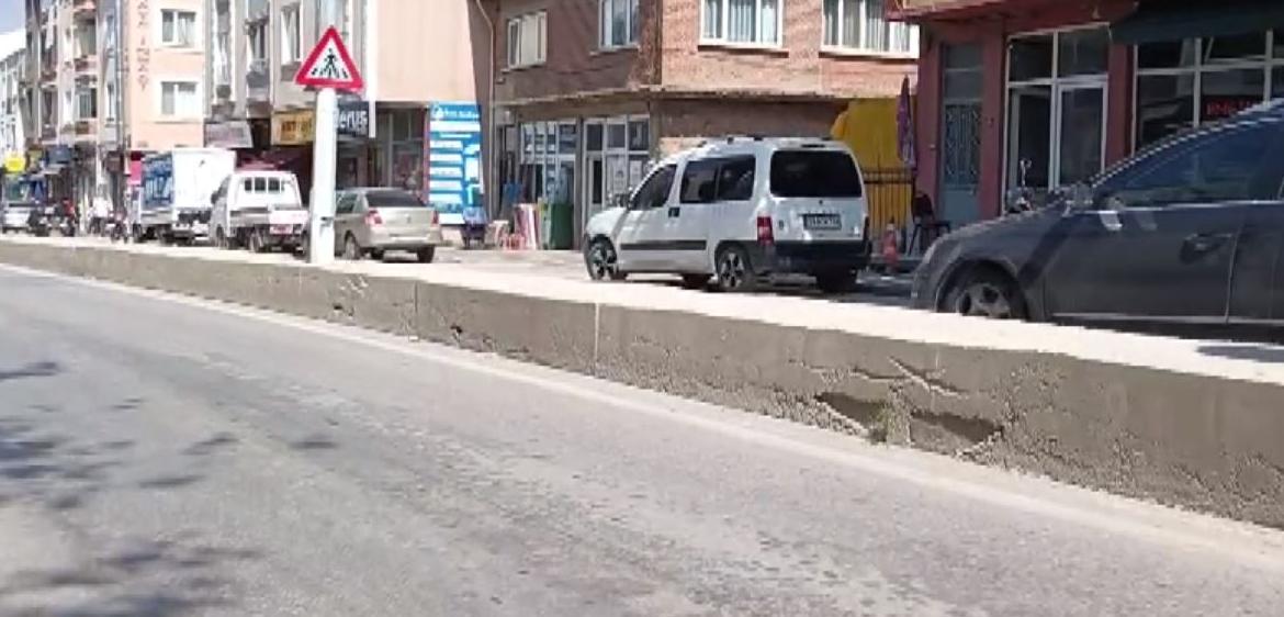 Kıyık’ta refüj sil baştan