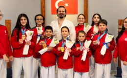 Minik karatecilerden büyük gurur
