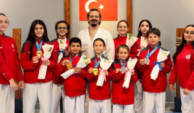 Minik karatecilerden büyük gurur
