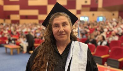 56 yaşında kep attı