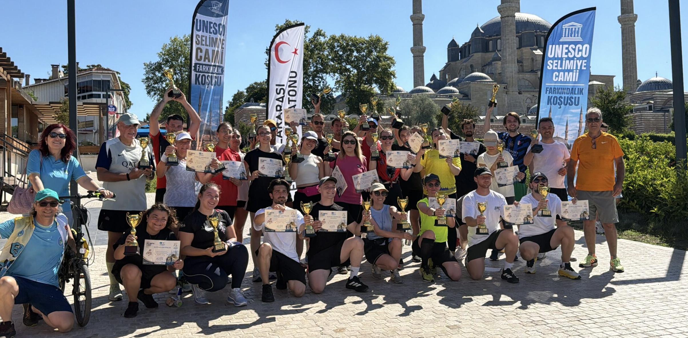 Selimiye için koştular