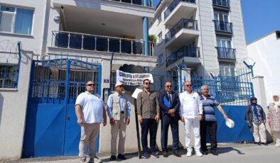 Yunan Konsolosluğu’na siyah çelenk