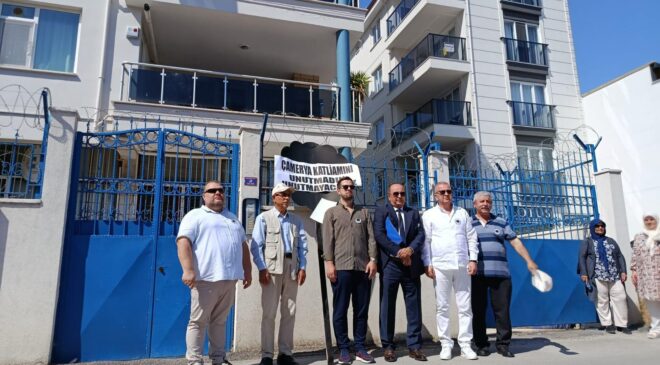 Yunan Konsolosluğu’na siyah çelenk