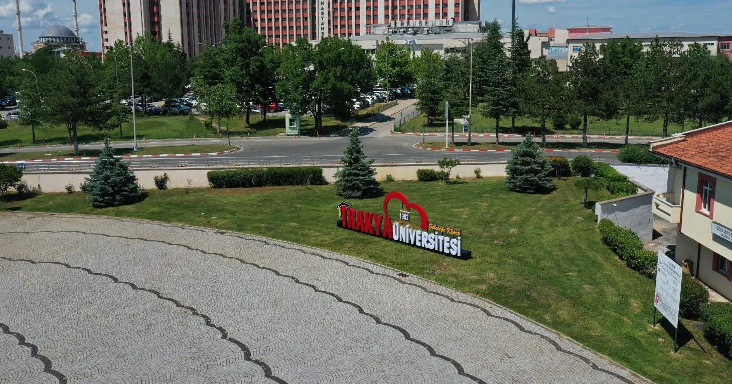 Trakya Üniversitesi’nden mezunlarına jest