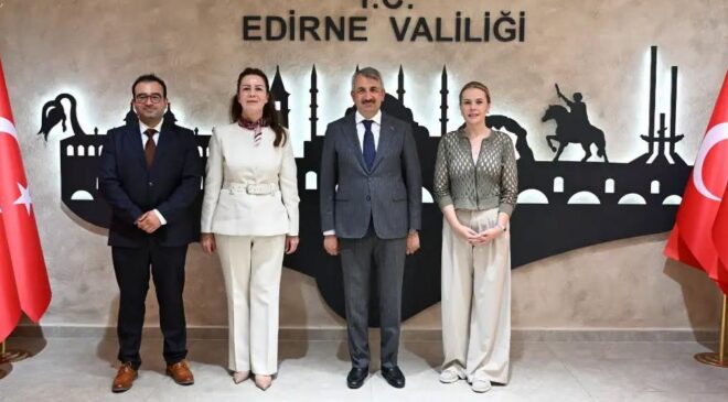 Türk Kızılay heyetinden Vali Sezer’e ziyaret