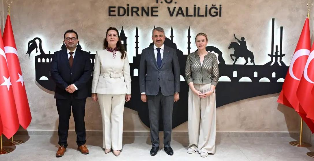 Türk Kızılay heyetinden Vali Sezer’e ziyaret