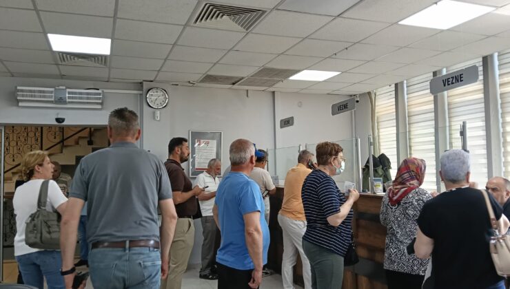 Vergi ödemelerinde kuyruk