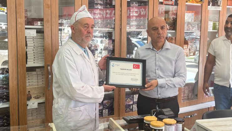 ‘Kurabiyeci Dede’ye teşekkür belgesi