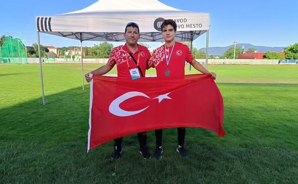 Atletizmde madalya geldi