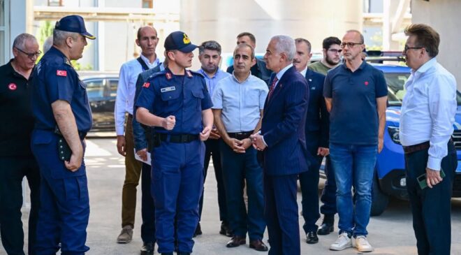 Patlamanın meydana geldiği fabrikada inceleme