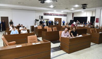 AK Partili başkanın ilk toplantısında hüsran
