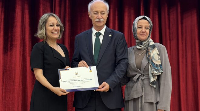 TÜ’de başarıya ödül