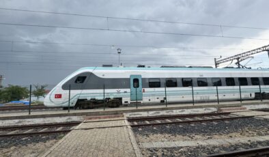 Elektrikli Tren Uzunköprü’ye ulaştı