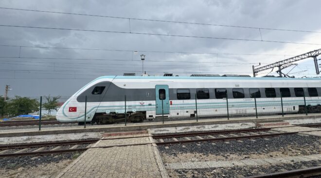 Elektrikli Tren Uzunköprü’ye ulaştı