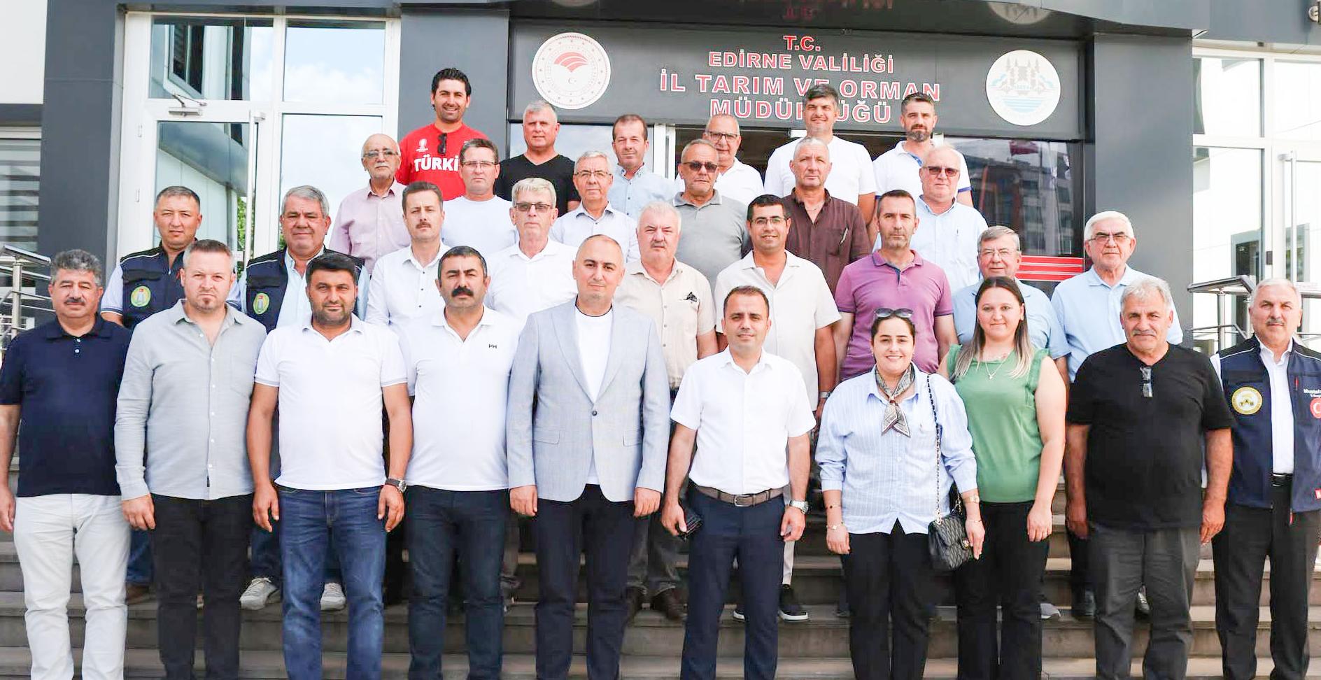 Arı yetiştiricileri buluştu