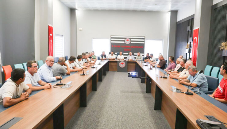 Arı yetiştiricileri buluştu