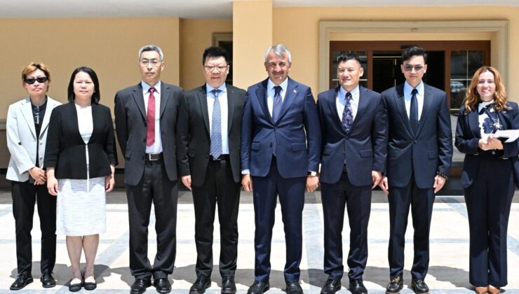 Çin’in İstanbul Başkonsolosu Xiaodong’dan ziyaret