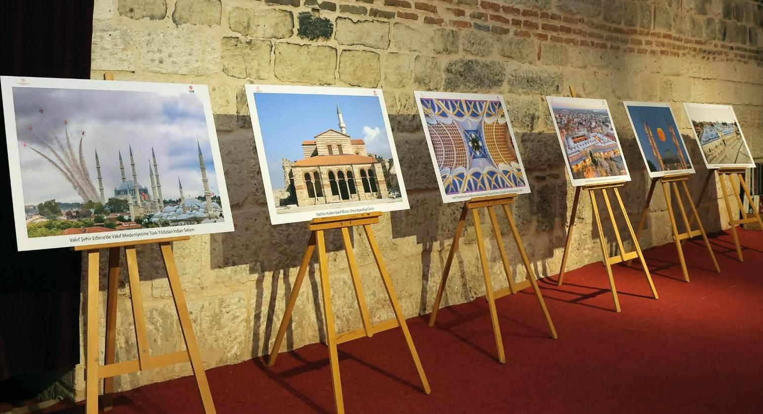 ‘Vakıf Medeniyeti’nin Zarafeti’ sergisi açıldı