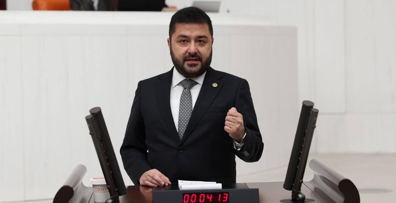 “Kamu görevlileri ‘AKP’ye geçin’ baskısı yapıyor”