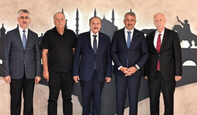 Eski bakan Eroğlu’ndan ziyaret