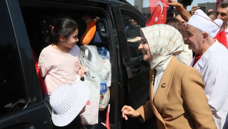 Gurbetçileri Bakan karşıladı