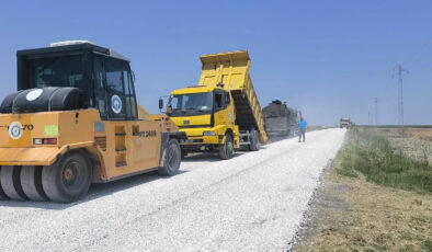 Köy yollarını yenilemeye devam
